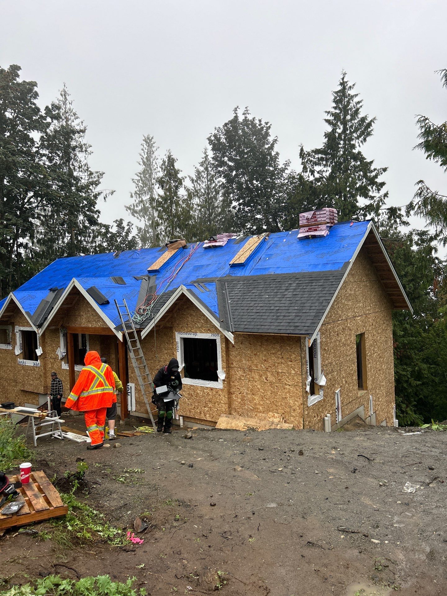 Residential Roofing Installation using OC Oakridge shingles by Top Notch Roofing Inc