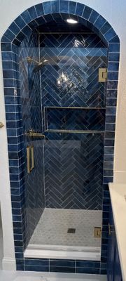 Frameless Shower Install 