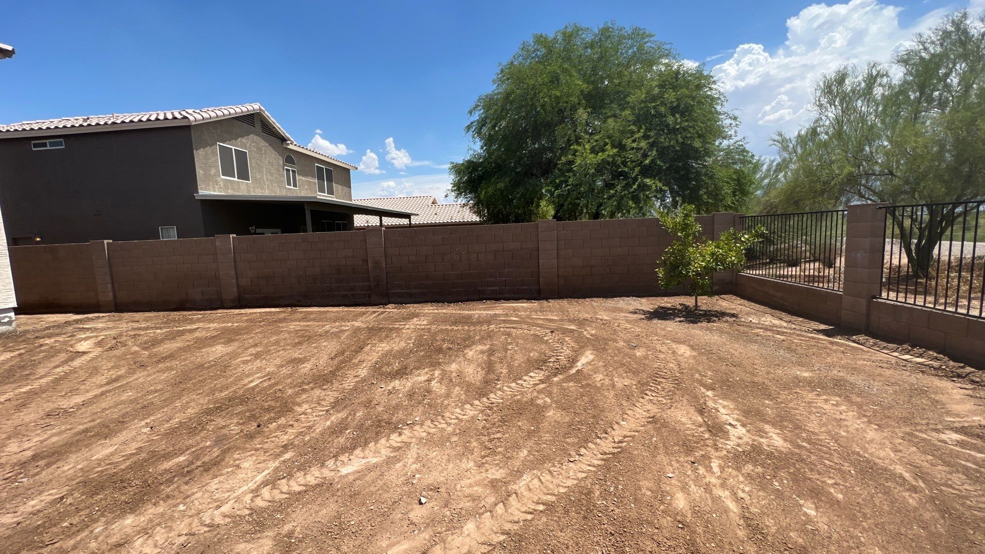 Exterior Painting using Dunn-Edwards EVERSHIELD®  by Crash of Rhinos Painting & Garage Floors