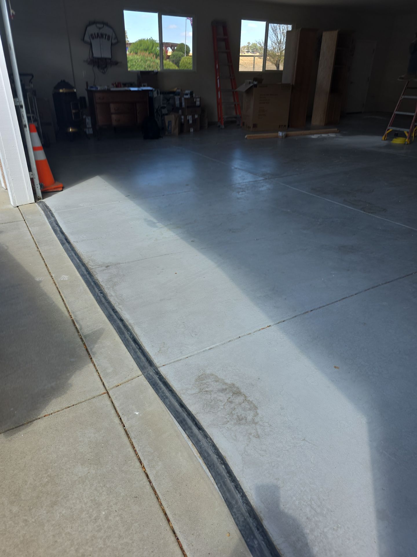 Simiron Autumn Brown Polyurea Garage Floor Coating in Paso Robles by MGP Coatings