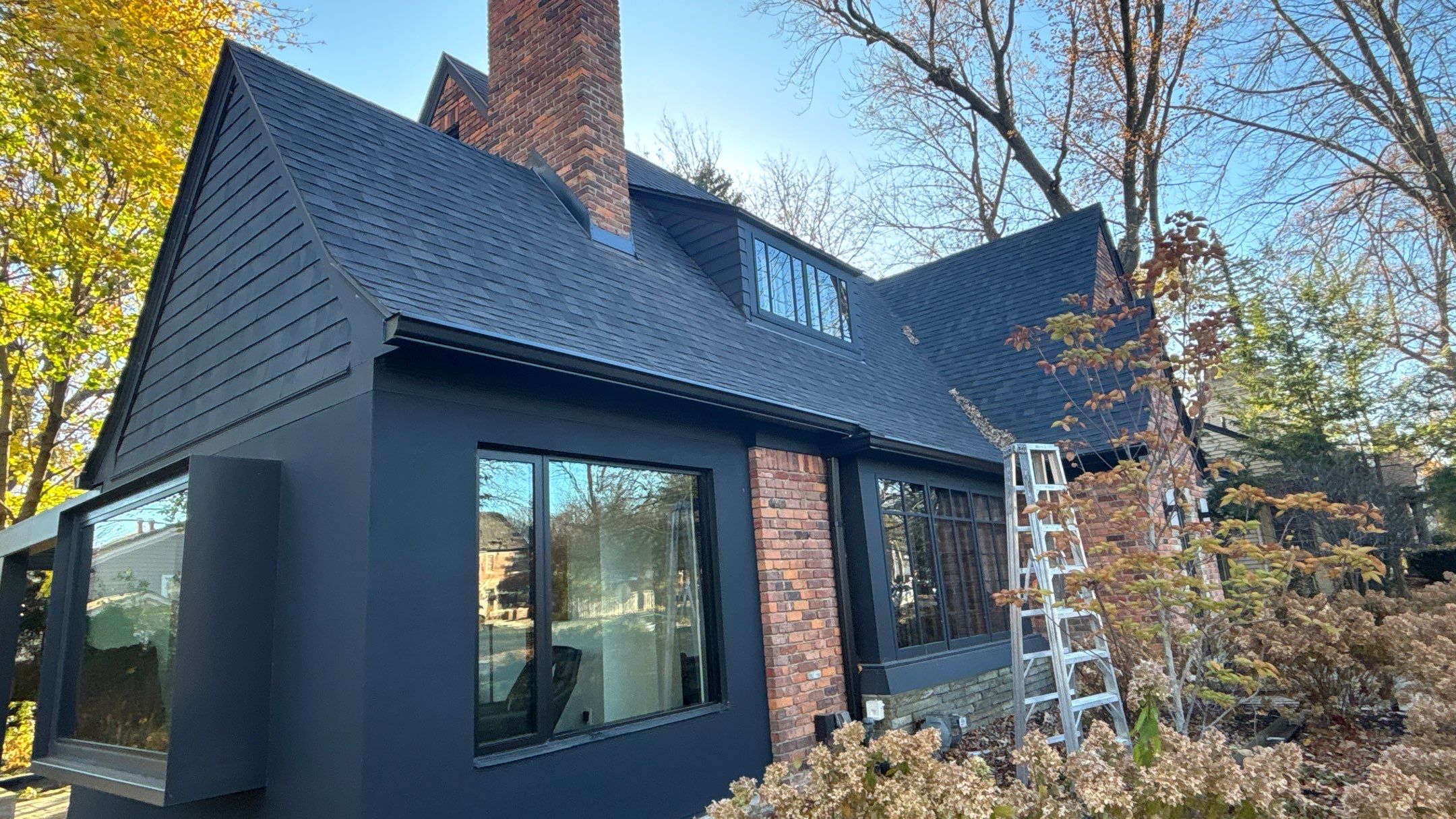 Roof Replacement using Owens Corning Onyx Black by 180 Contractors