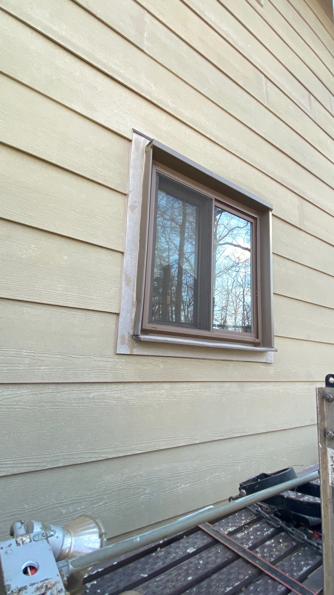 Reston: Residential Siding Replacement with James Hardie Statement Beaded Plank in Cappuccino Muffin by RM Banning, Inc.