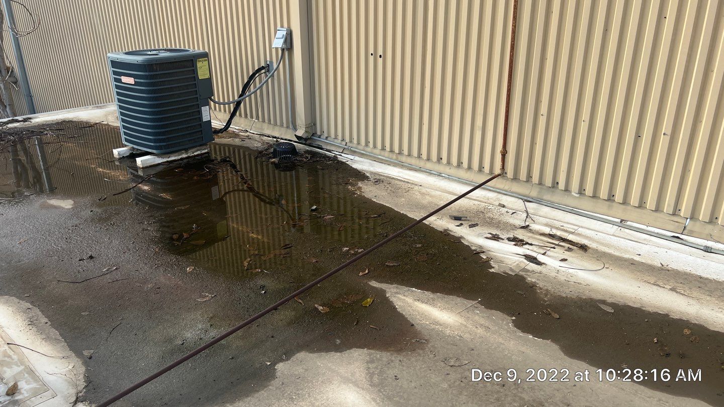 TPO single-ply roofing system using GAF by Straight Edge Roofing Inc