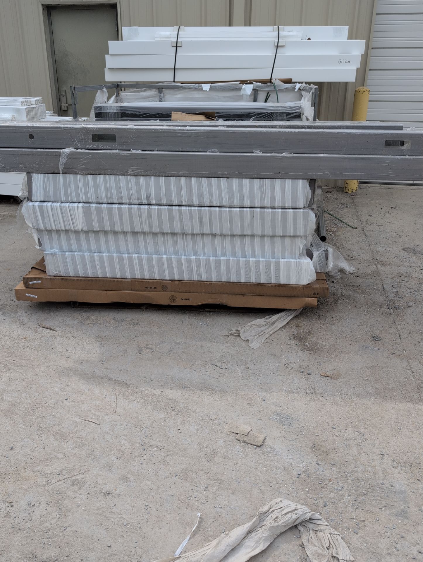 Sterling Aluminum and Gray Hamilton Vinyl Project in New Bern by Superior Fence and Rail