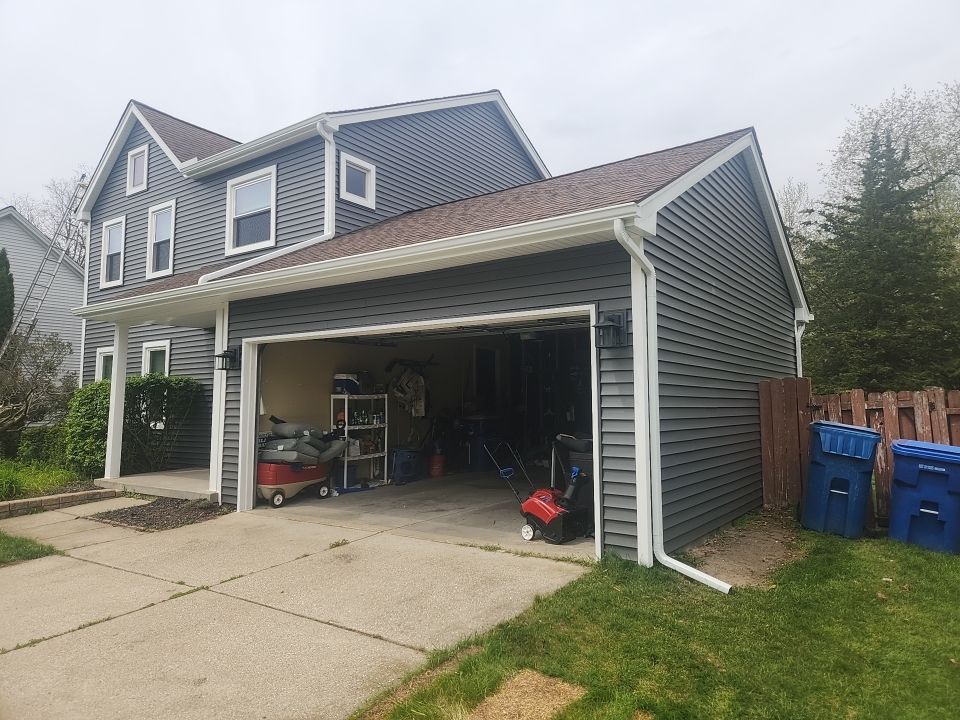 Siding Replacement using CertainTeed Restoration Classis D4 by 180 Contractors