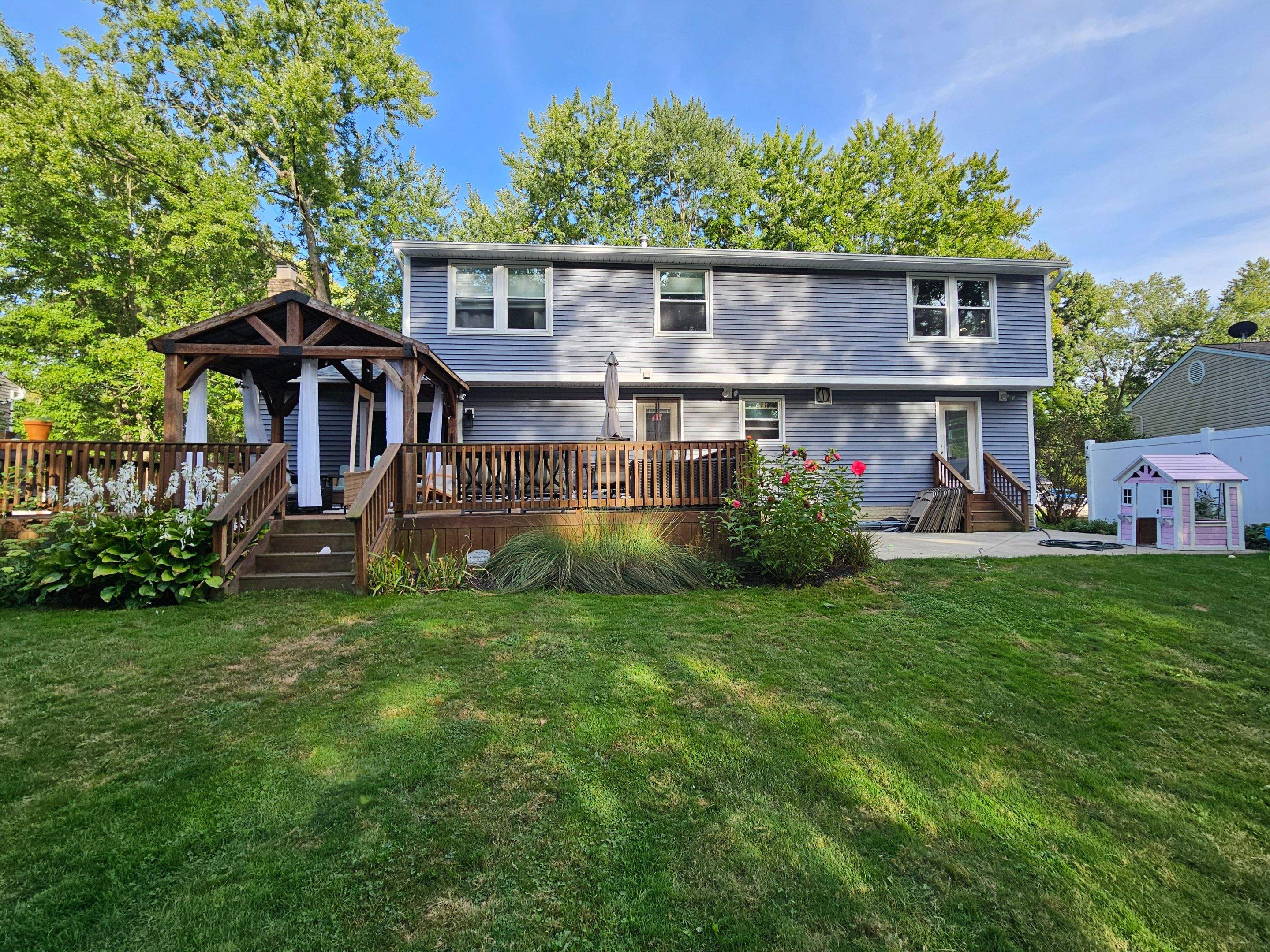 Roof, Siding, & Gutters by Absolute Roofing and Construction