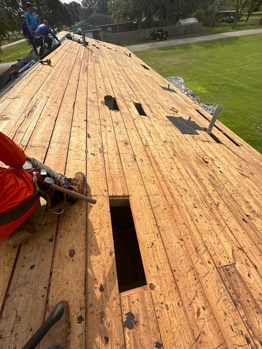 Residential Roofing Installation using Owen's Corning Duration (Lifetime) Shingles by Roof Repair Company