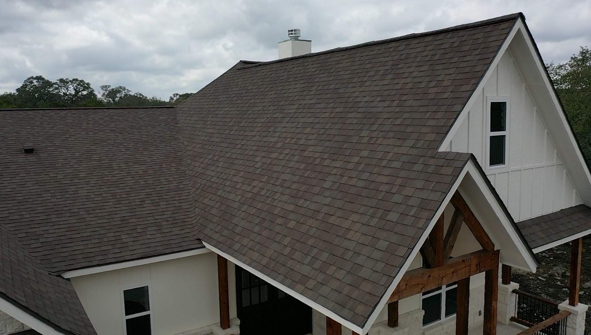 New Home Construction using Owens Corning 30 year Architectural Shingles by Premier Roofing and Contracting