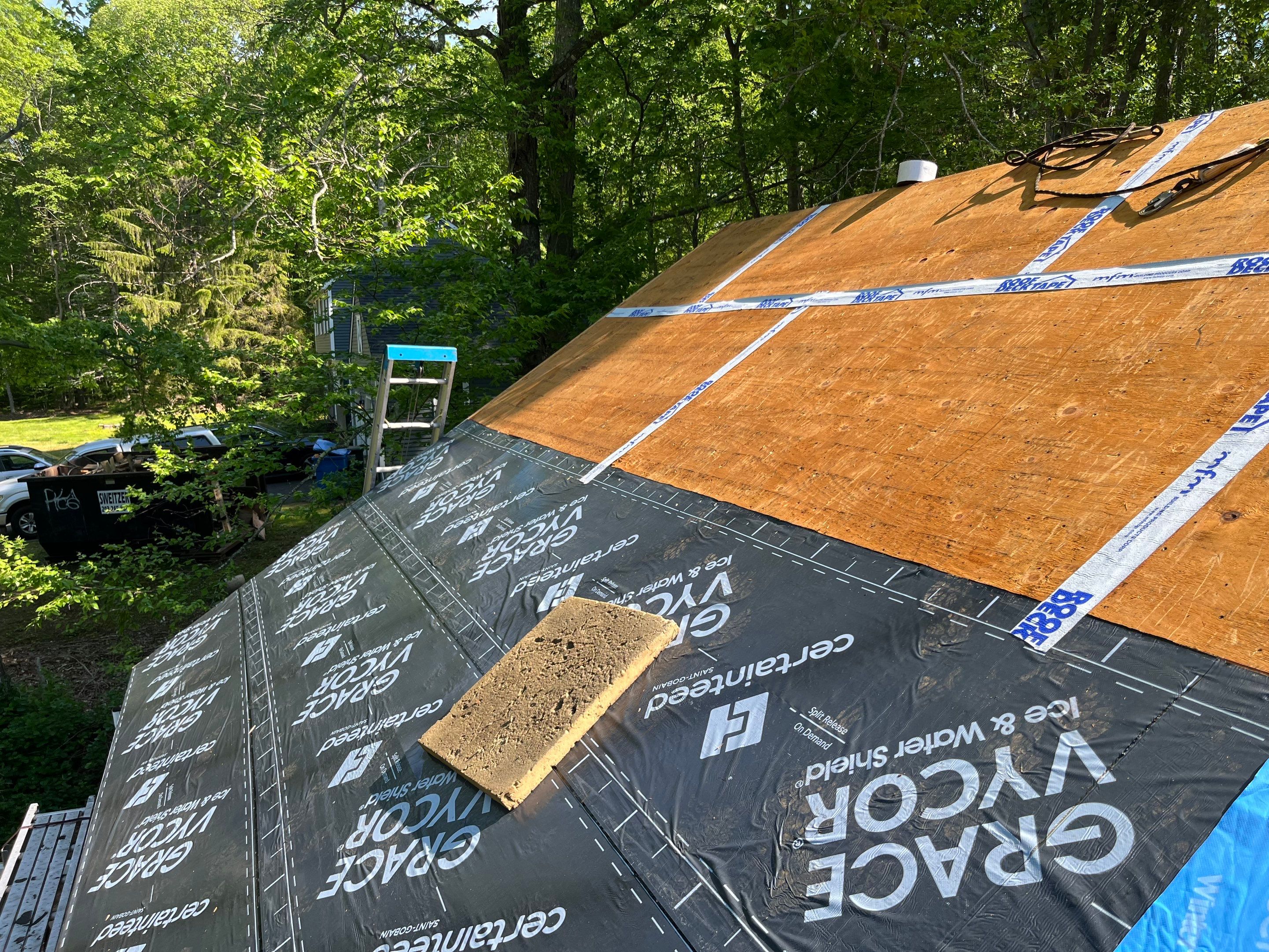 Beautiful new roof by DiGiorgi! by DiGiorgi Roofing and Siding Inc