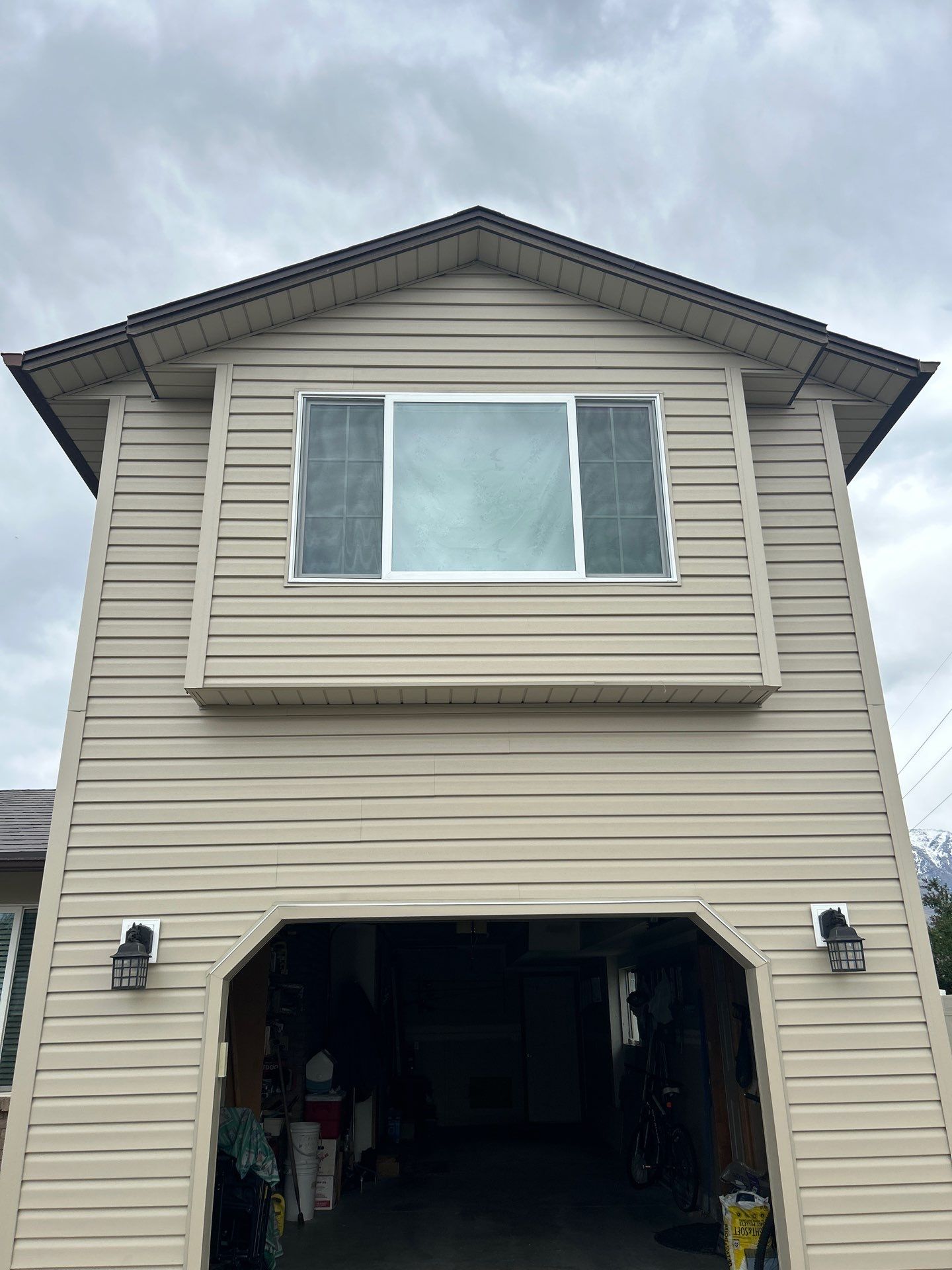 Orem | Complete Aluminum-to-Vinyl Facelift | Solid Wicker by Ideal Siding Utah