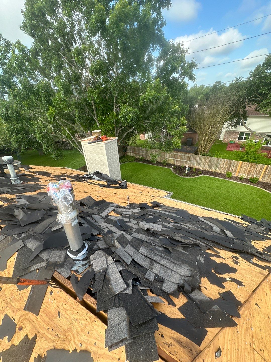 Residential Roofing Installation using Owen's Corning Duration (Lifetime) Shingles by Roof Repair Company