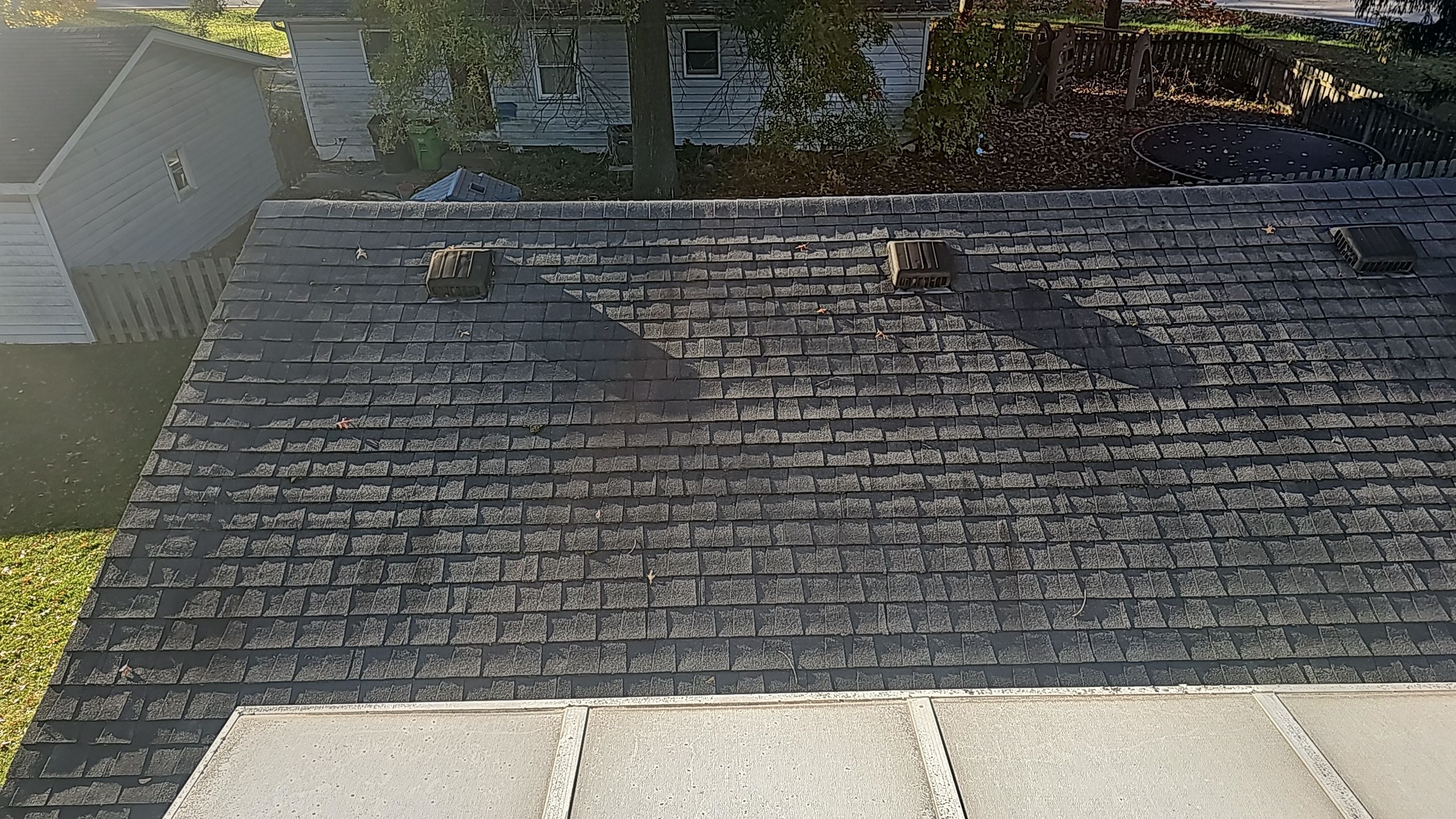 ATLAS PINNACLE COLOR: BLACK SHADOW DRIP EDGE: WHITE by Eagle Eye Roofing
