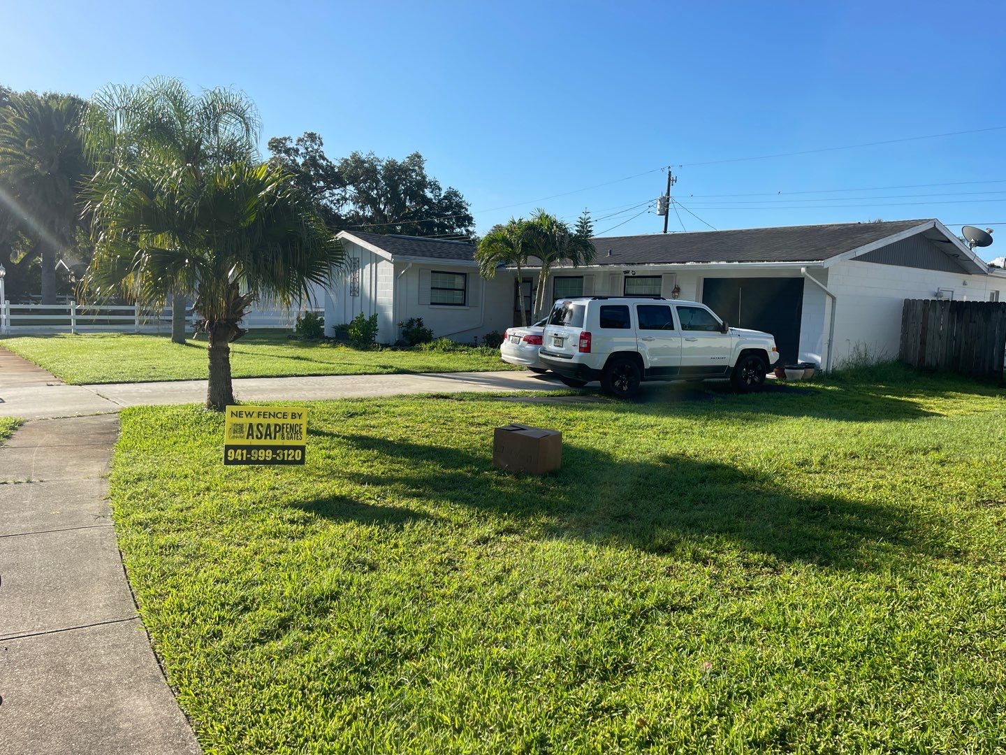Sarasota, FL 6ft. Tall White Vinyl Privacy Fence  by Asap fence and gates, LLC