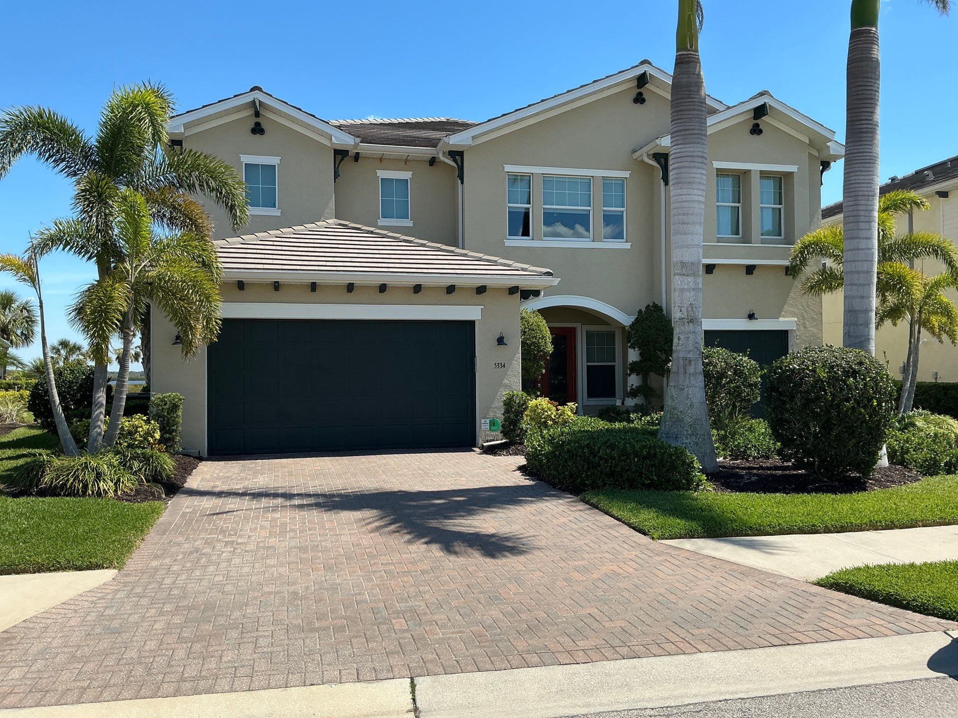 Residential Seamless Gutter Replacement in Bradenton FL by Gutter Professors