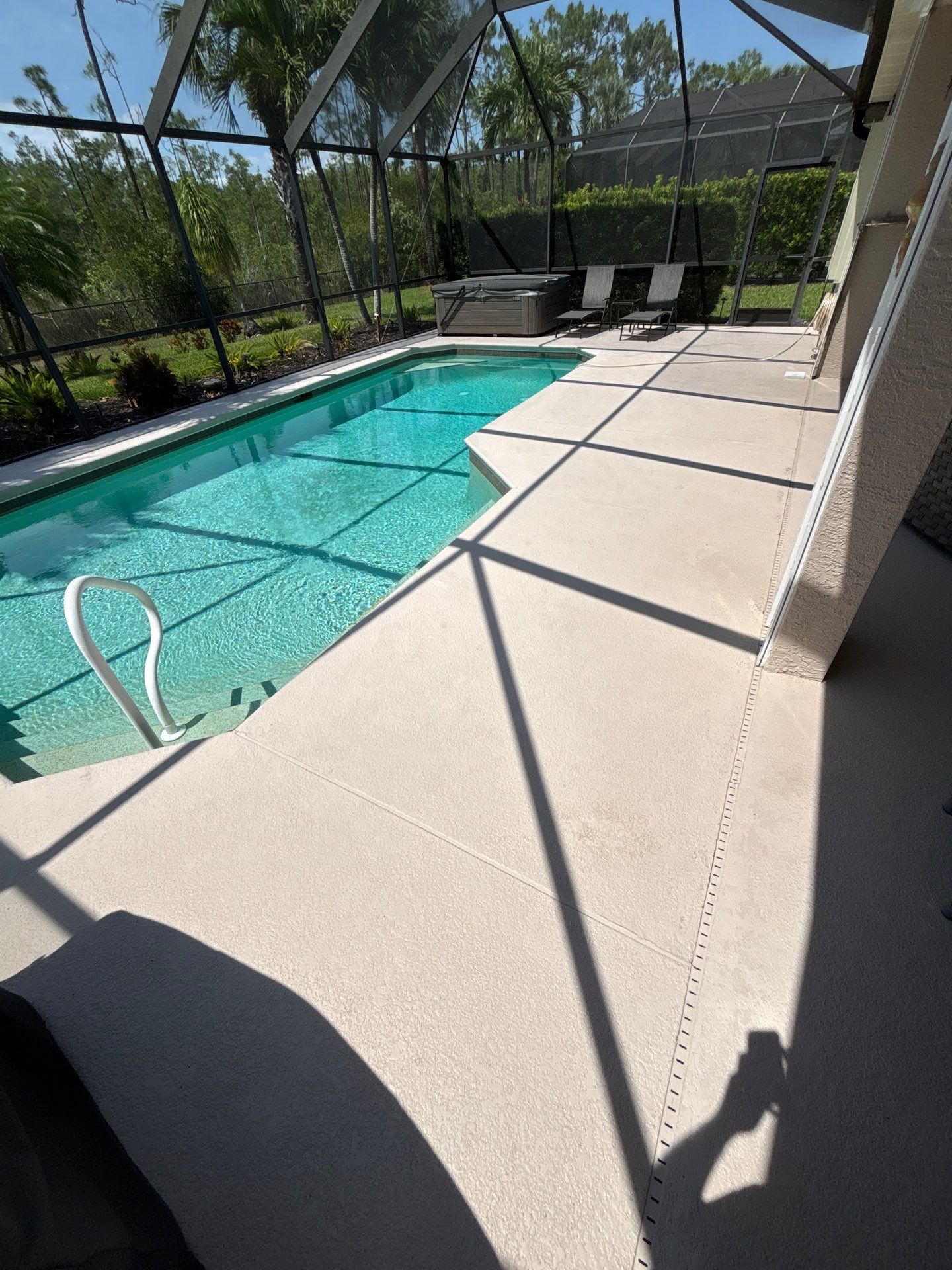 Porcelain Pool Deck - Colonial Country Club by Old Town Pavers Llc
