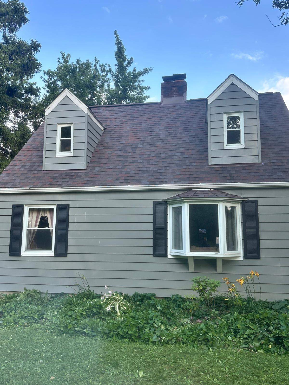 The West Salem Glow-Up: Complete Roof & Exterior Makeover by Cornerstone Roofing And Siding
