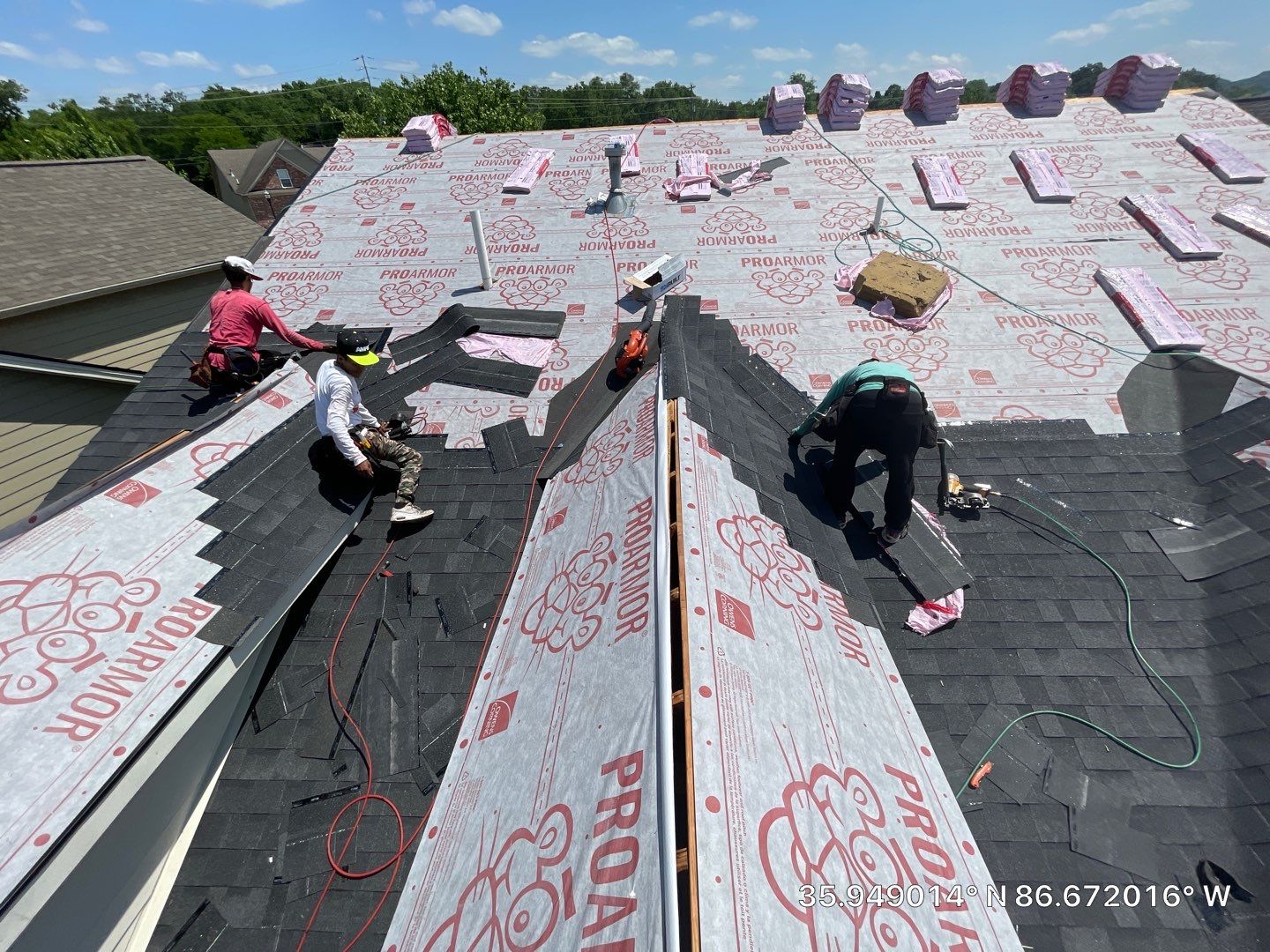 Residential Roofing Installation using Owens Corning Oakridge Roofing System by Undersun Roofing 
