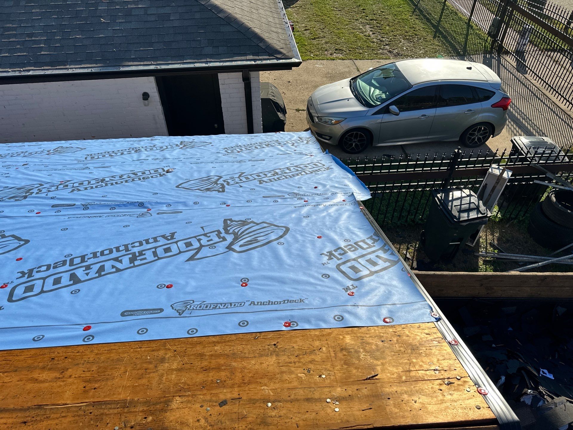 Residential Roofing Installation using Atlas Prolam Black Shadow by Motion Roofing