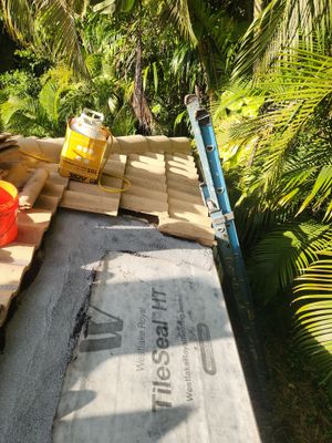 Expert Fascia repair and tile roof repair in Boca Raton- Boca Square