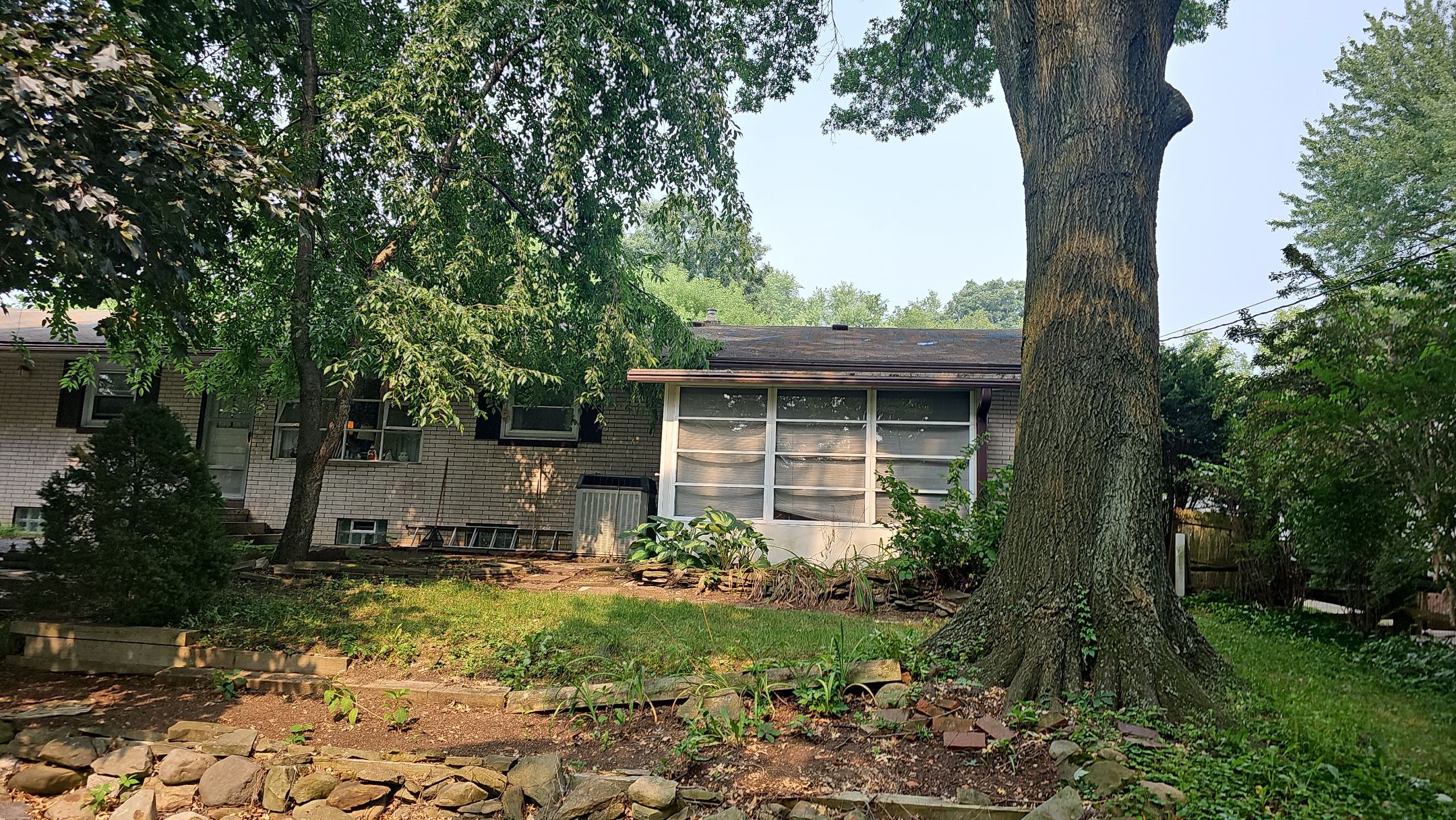 ATLAS PINNACLE COLOR: BURNT HICKORY by Eagle Eye Roofing