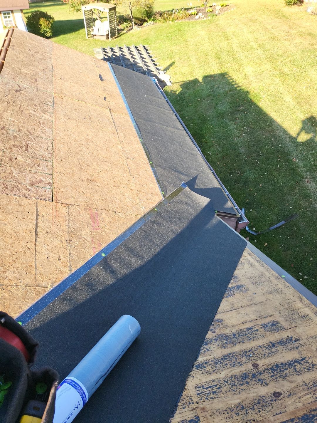 ATLAS PINNACLE COLOR: BURNT HICKORY DRIP EDGE: MUSKET BROWN by Eagle Eye Roofing