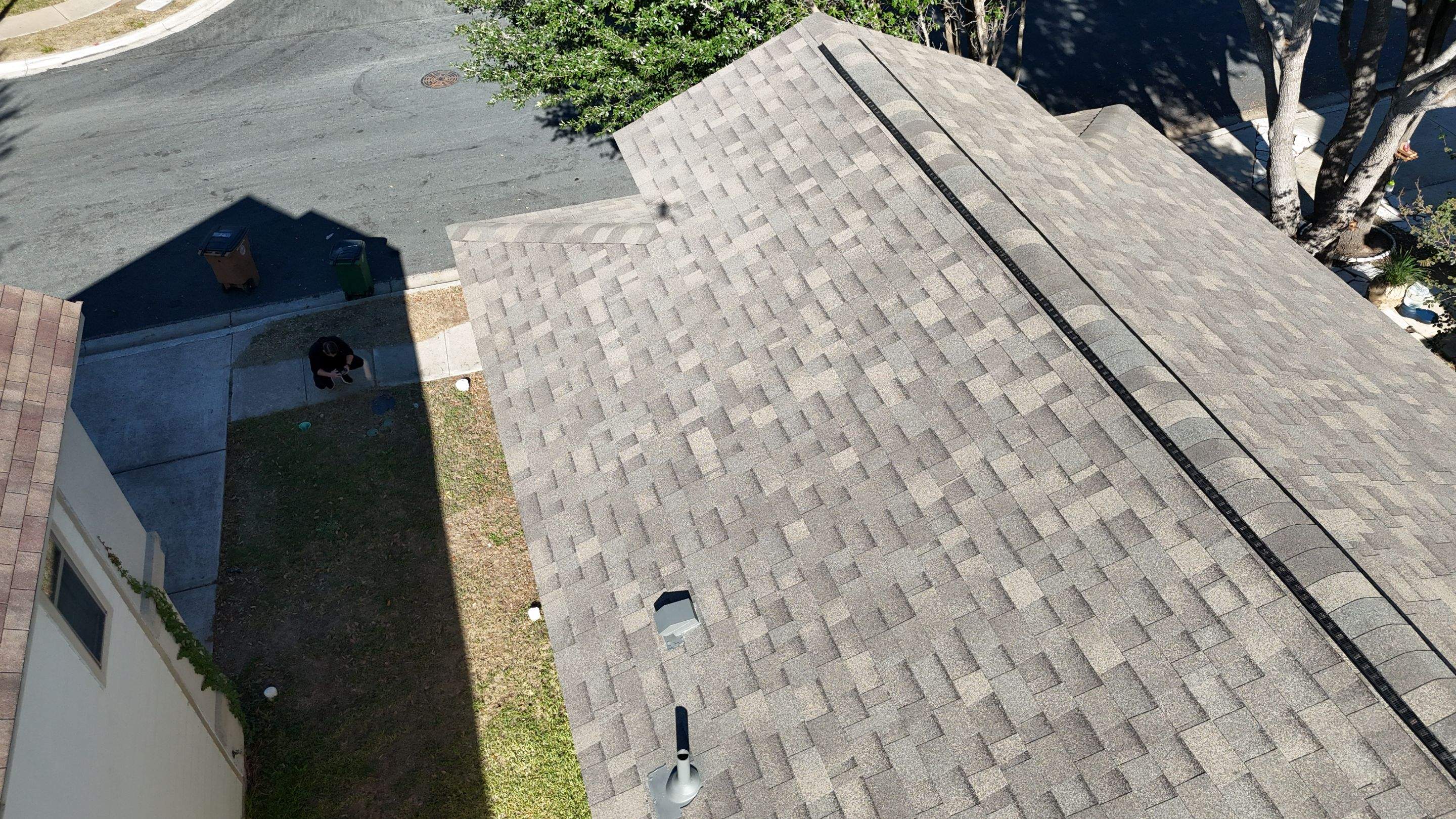 Weathered Wood - Malarkey Vista by RoofsOnly.com