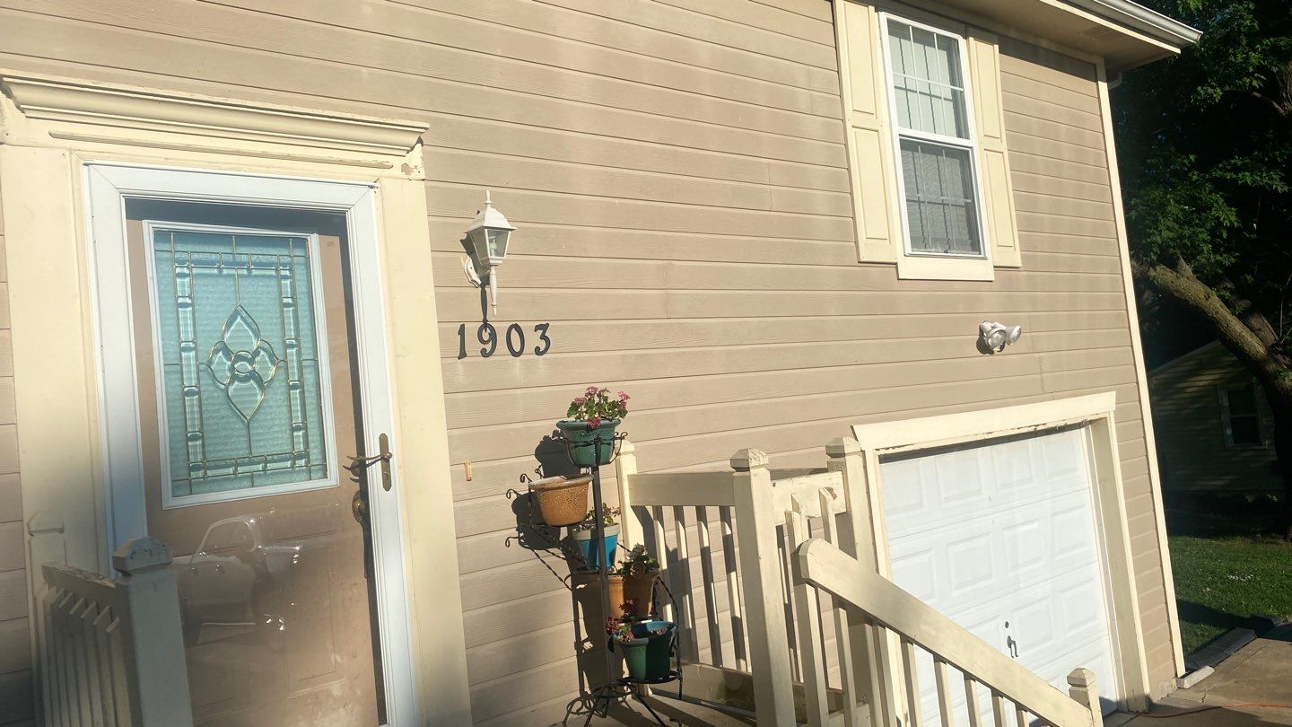 New Curb Appeal is Activated by EEC  Windows, Siding & Roofing 