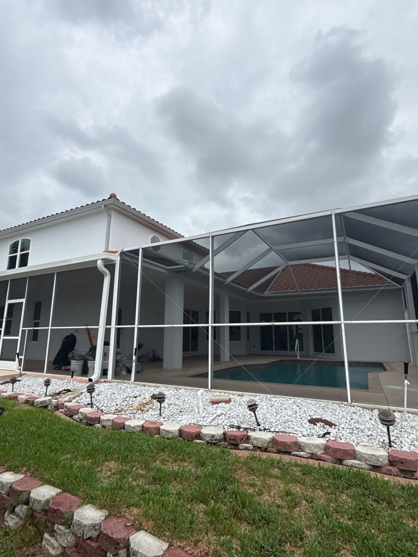 7 inch seamless gutters using Seamless Aluminum Gutters in Fort Myers, FL by Gutter Professors