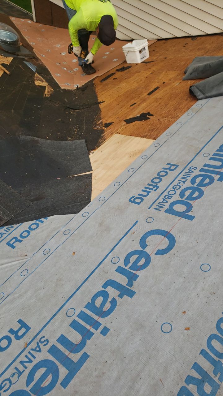 Burke: CertainTeed Landmark Pro Designer Shingles in Max Def Shenandoah by RM Banning, Inc.