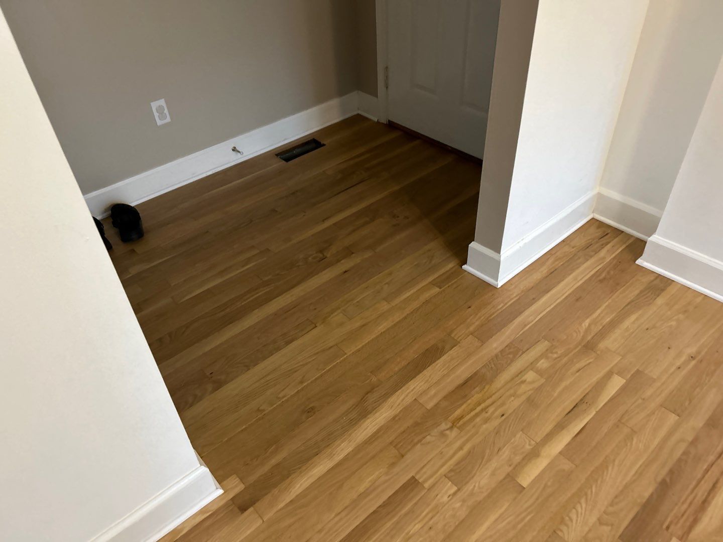 Harwood installation and refinish by Footprints Floors of Nashville