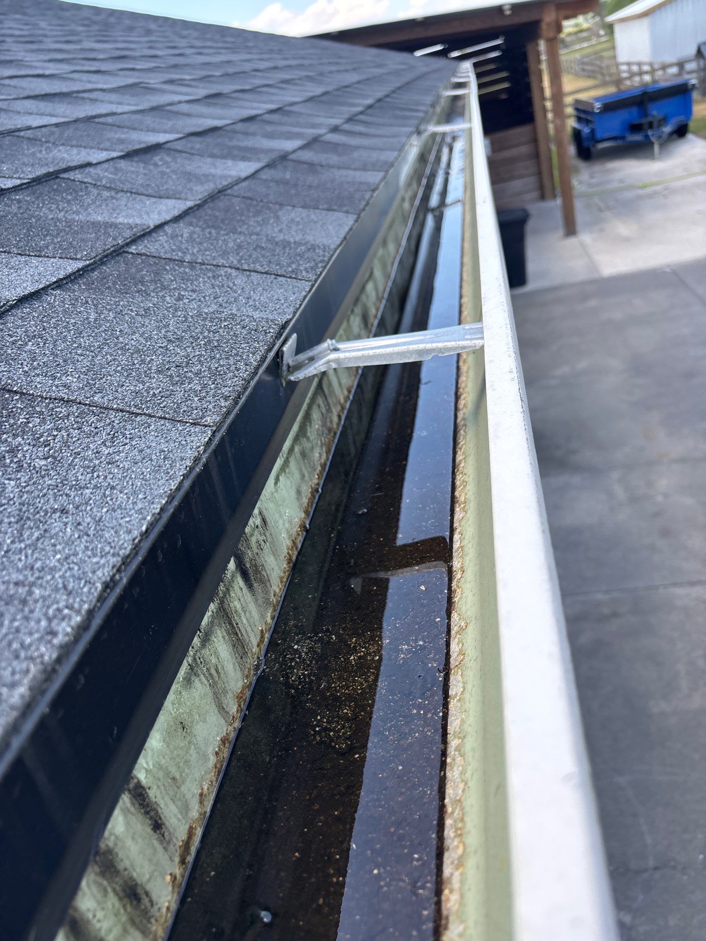 Premium 7-Inch Seamless Gutters in Lakewood Ranch FL by Gutter Professor by Gutter Professors