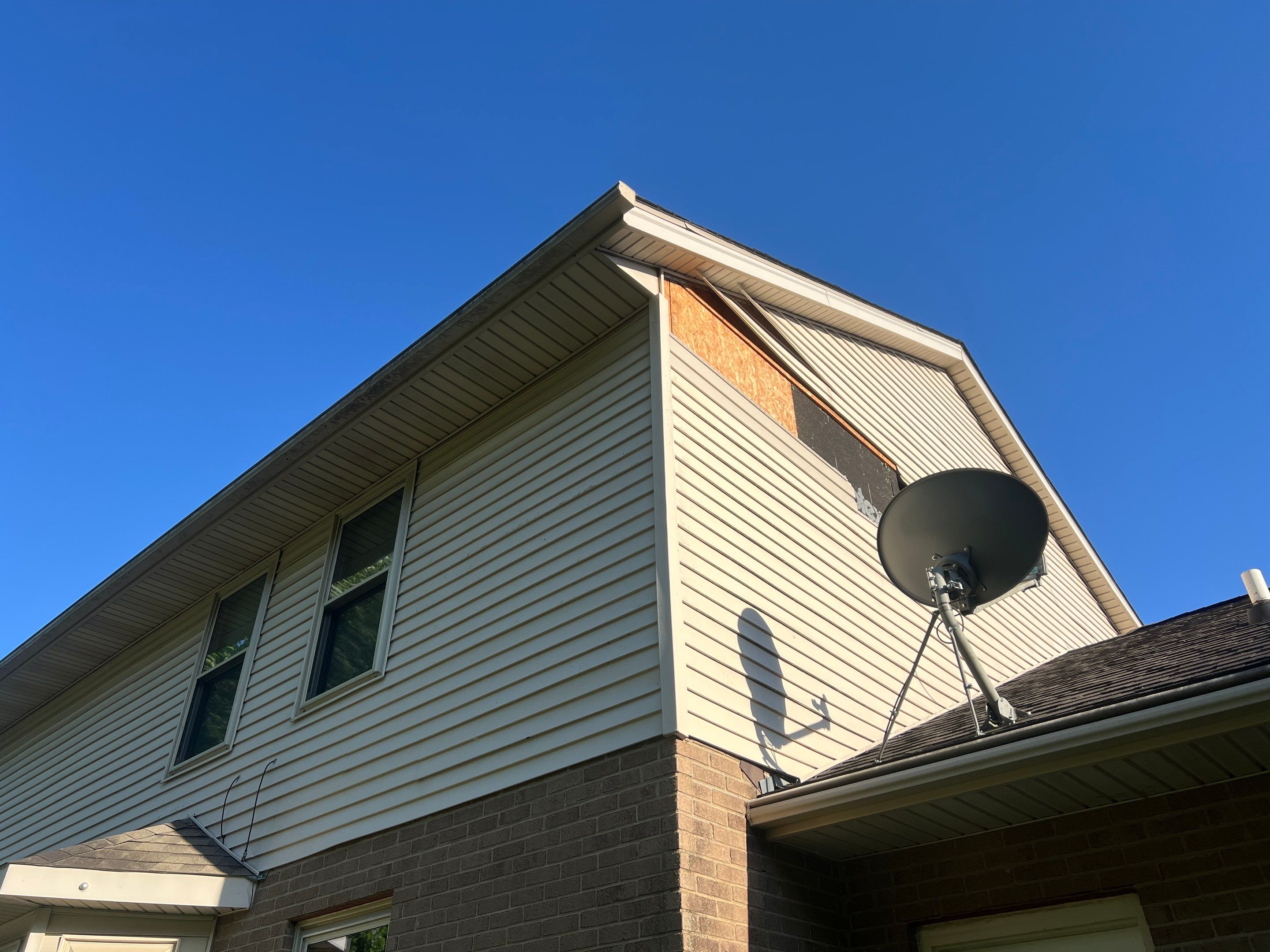 Mastic Mill Creek Vinyl Siding Replacement in Fairfield Ohio by XPRO ELITE LLC
