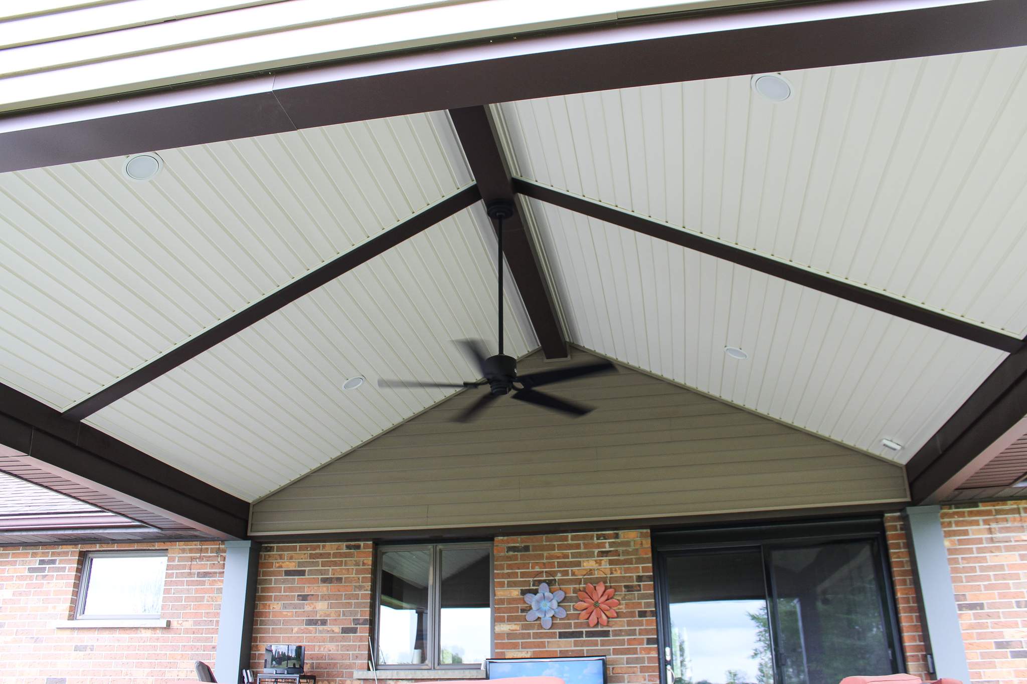 Outdoor Living Addition and Concrete by Ivy Lea Construction