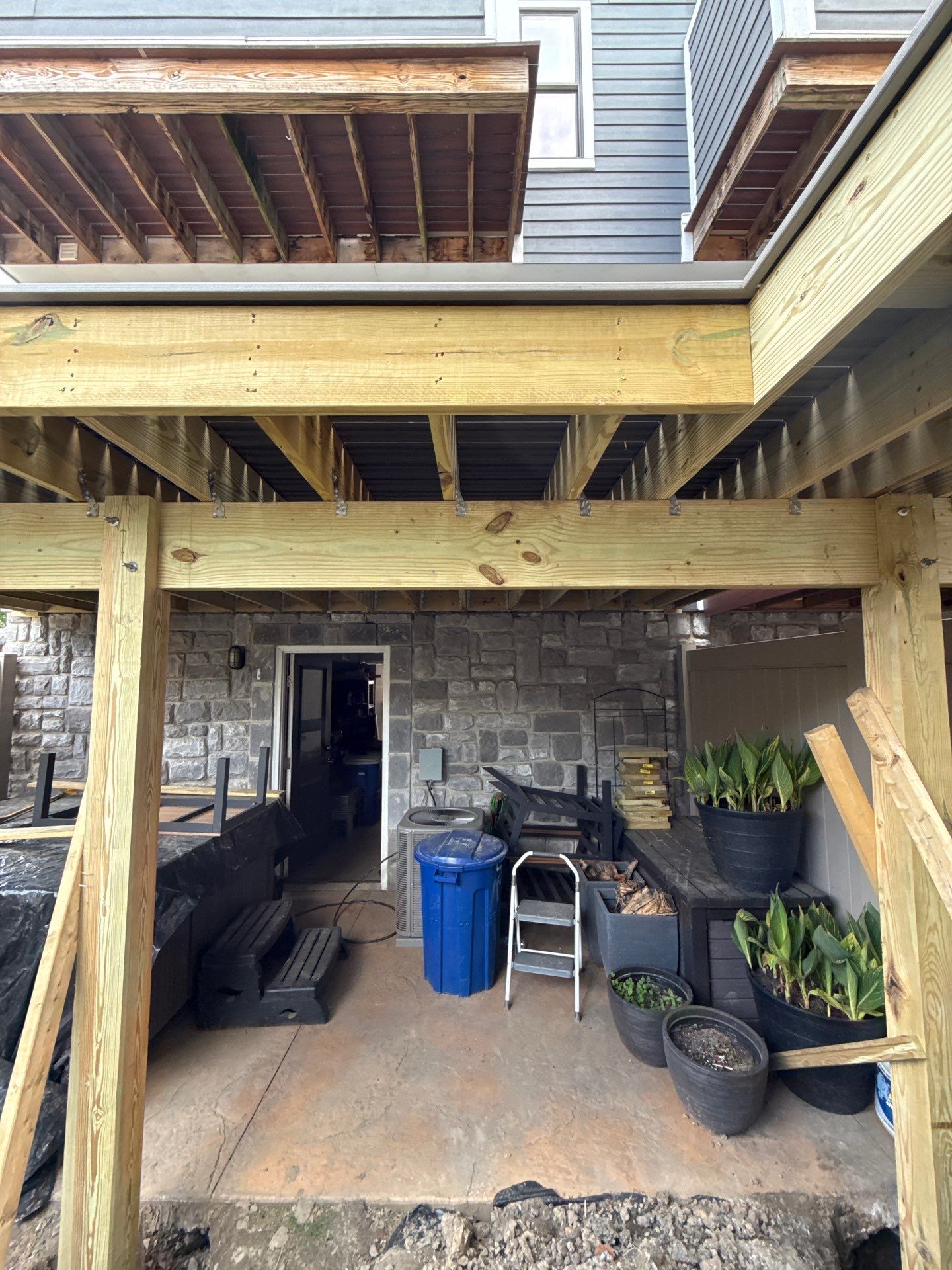 Deck Southside  by Cousins Roofing Siding & Decks