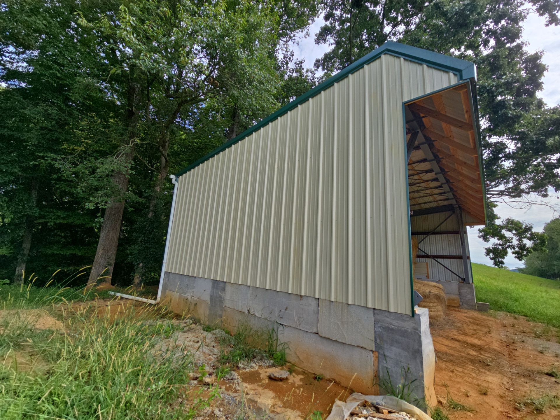 Harris Hay Shed by Omnia Roofing