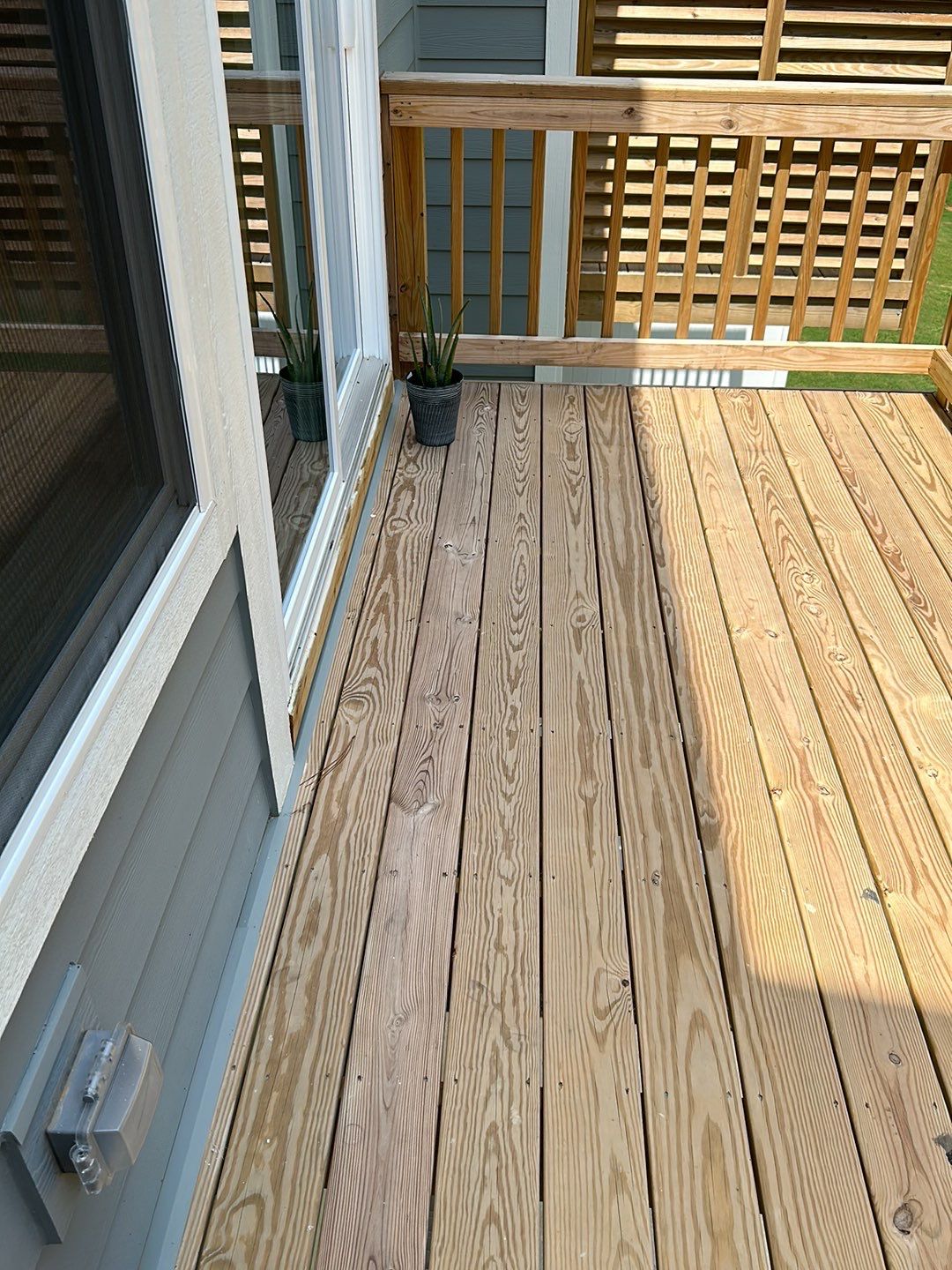 Coated Deck using Wood Sealant by DuraSeal