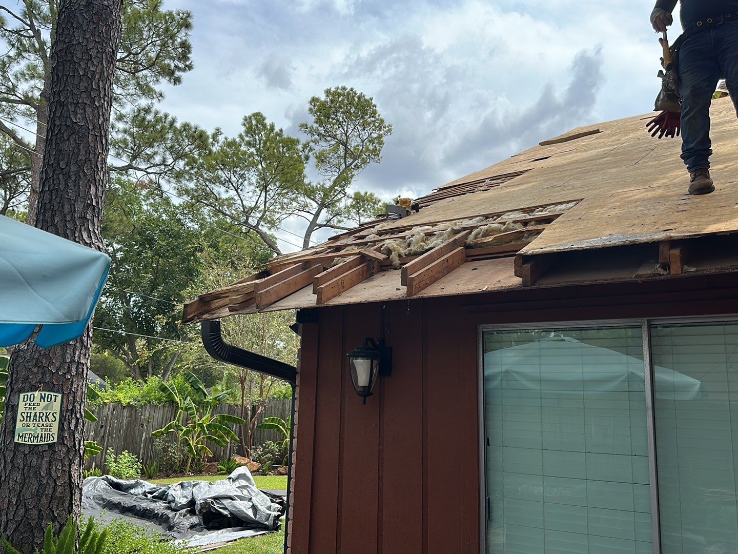 Residential Roofing Installation using Owen's Corning Duration (Lifetime) Shingles by Roof Repair Company