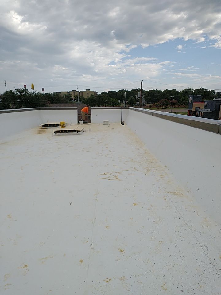 Starbucks New Construction GAF TPO Roof in Denison, TX by Roof Experts