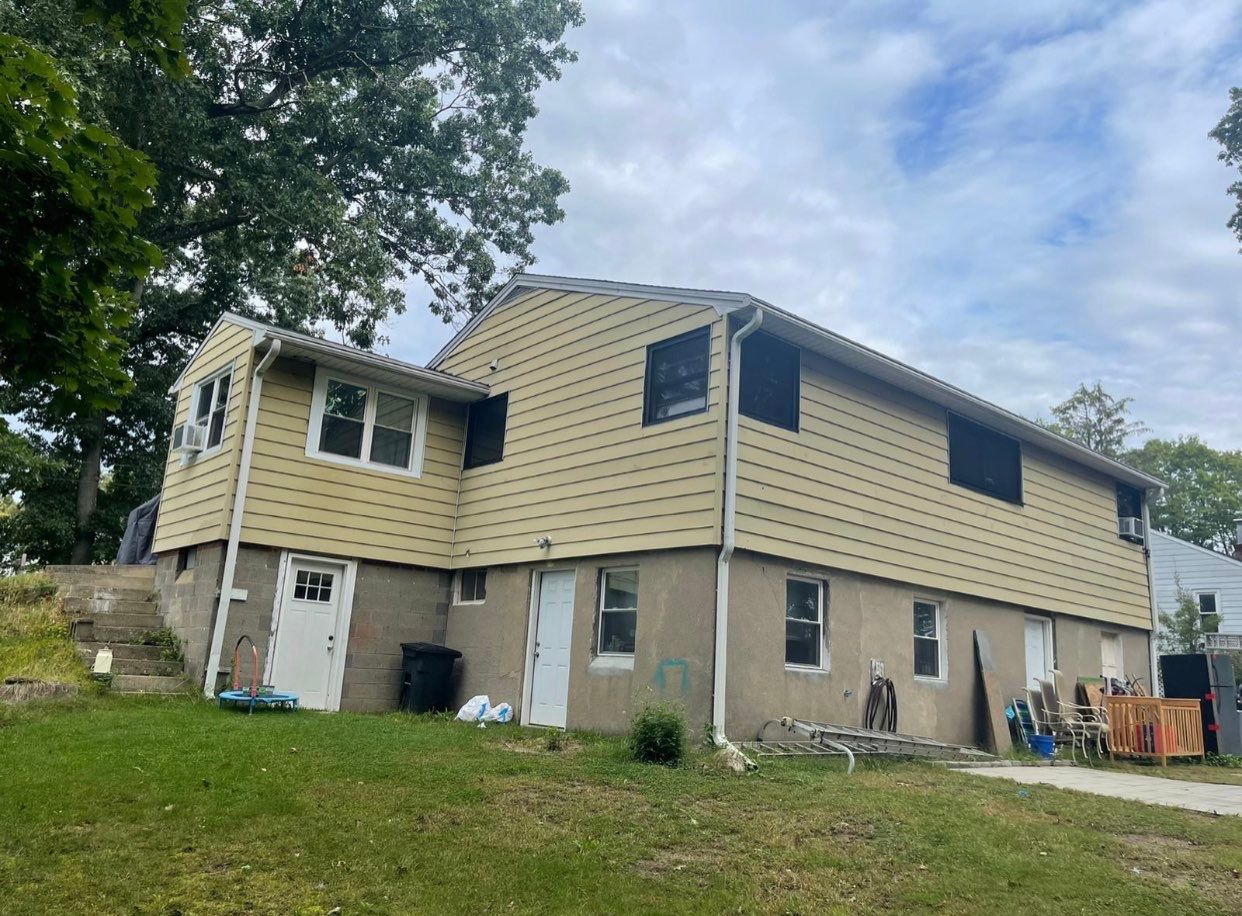 Siding Installation using Certainteed monogram charcoal gray Owens Corning Onyx Black by A Plus Exterior