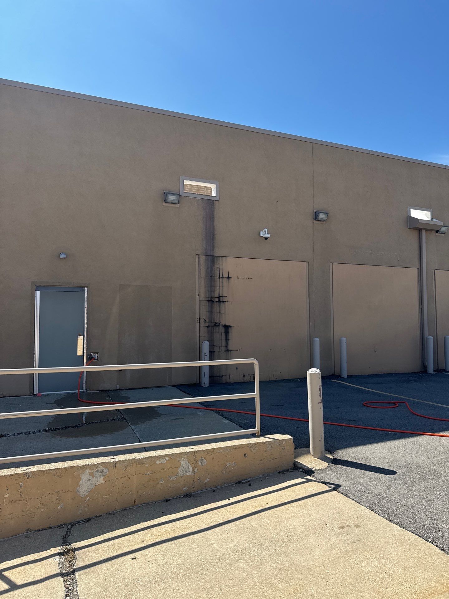 Commercial Building Wash by Simmons Power & Soft Washing