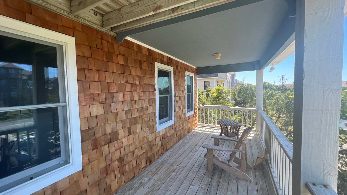 Carolina Clipper Full Exterior Project by Gallop Roofing & Remodeling, Inc.