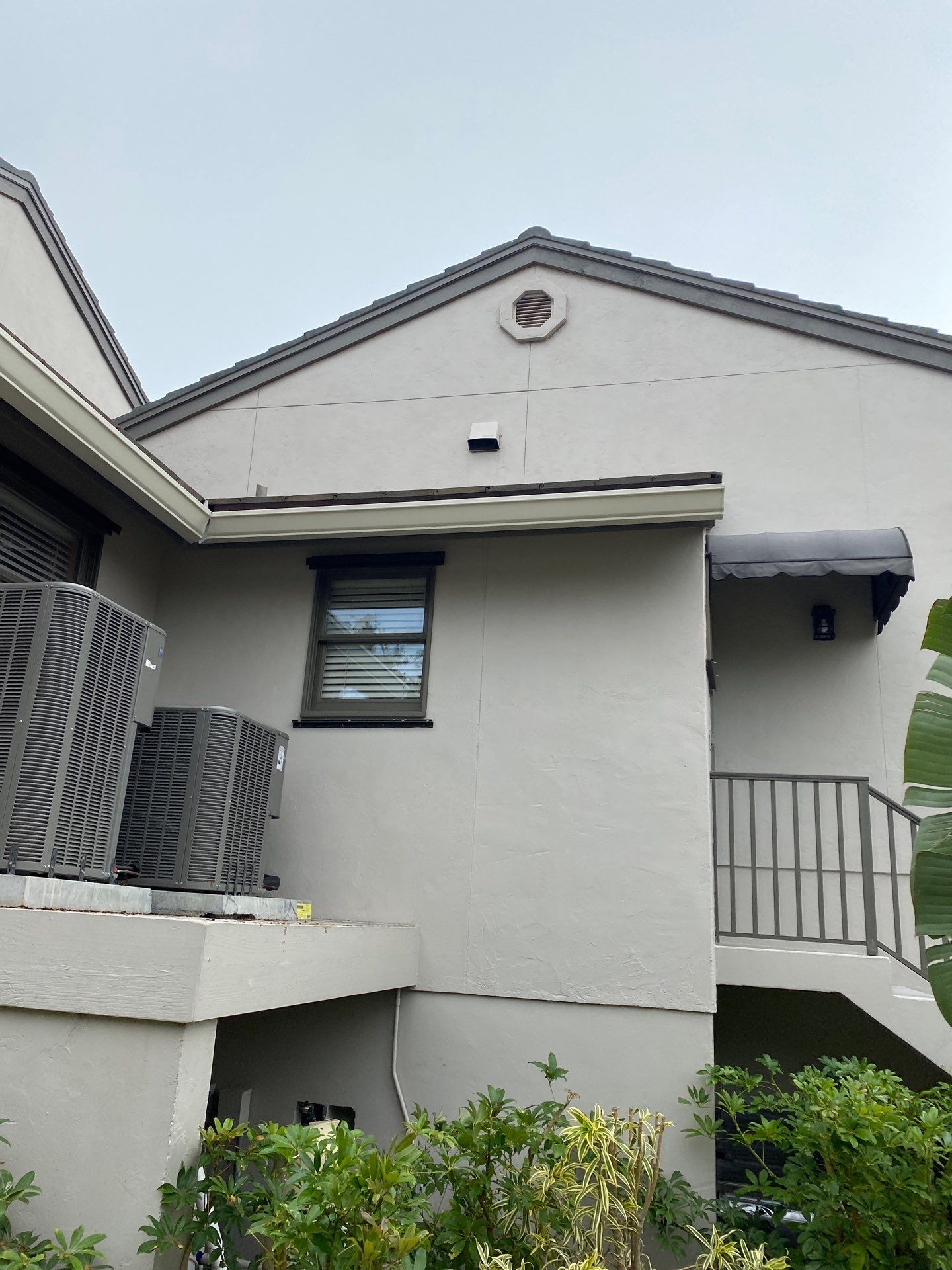 7-Inch K-Style Seamless Gutters in Longboat Key FL by Gutter Professors