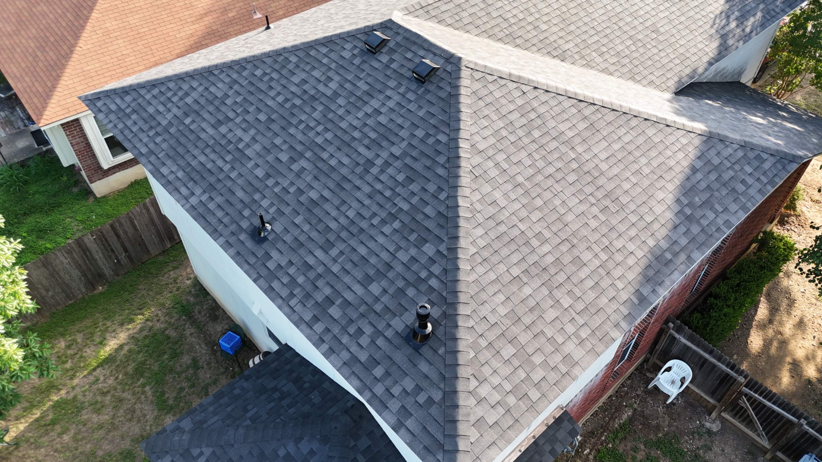 Onyx Black - Owens Corning TruDefinition Duration by RoofsOnly.com