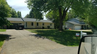 Atlas Pinnacle Pristine Color: Black Drip Edge: Black