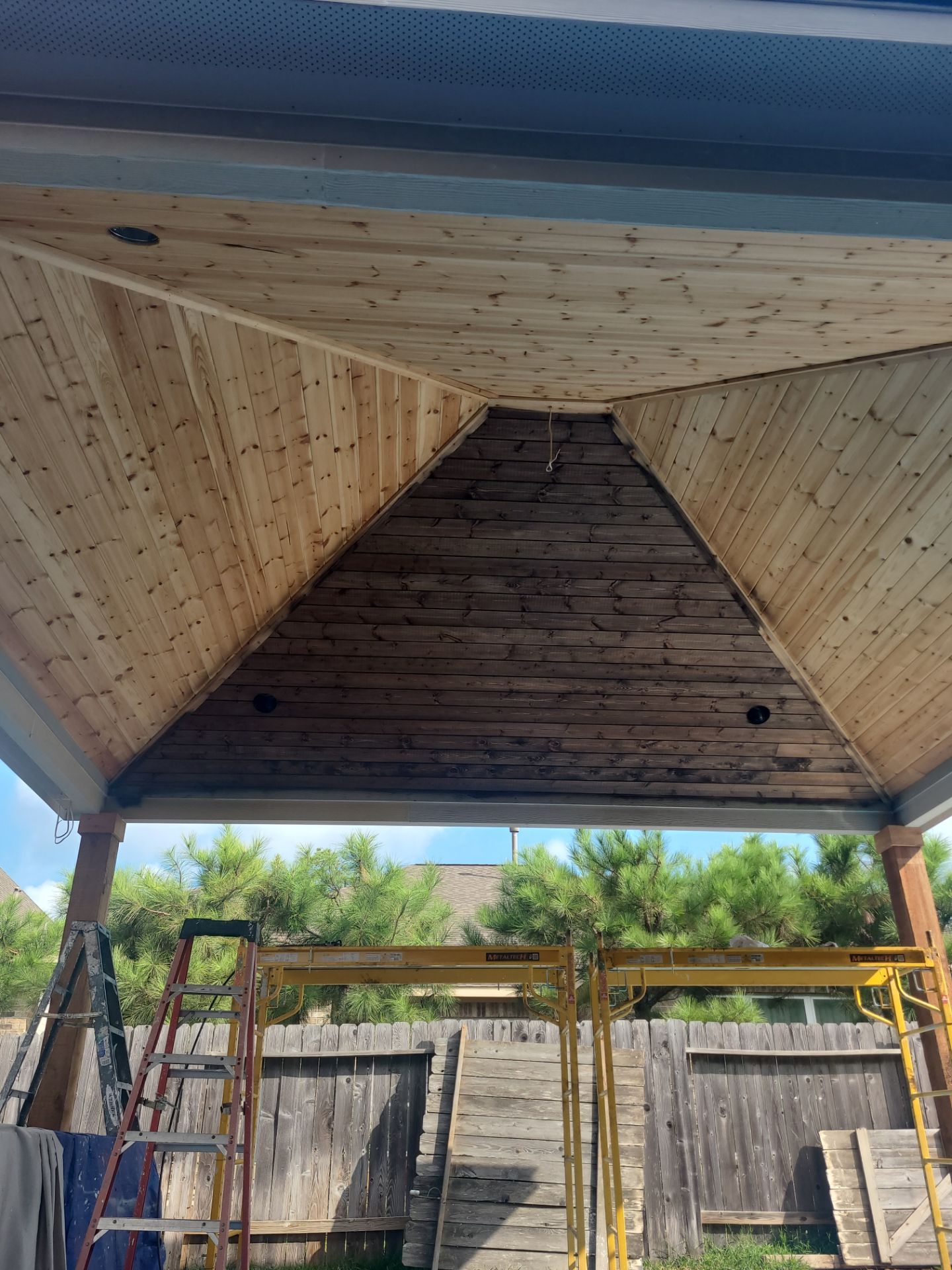 Covered Patio and Summer Kitchen in Spring,  TX by SophAlx LLC