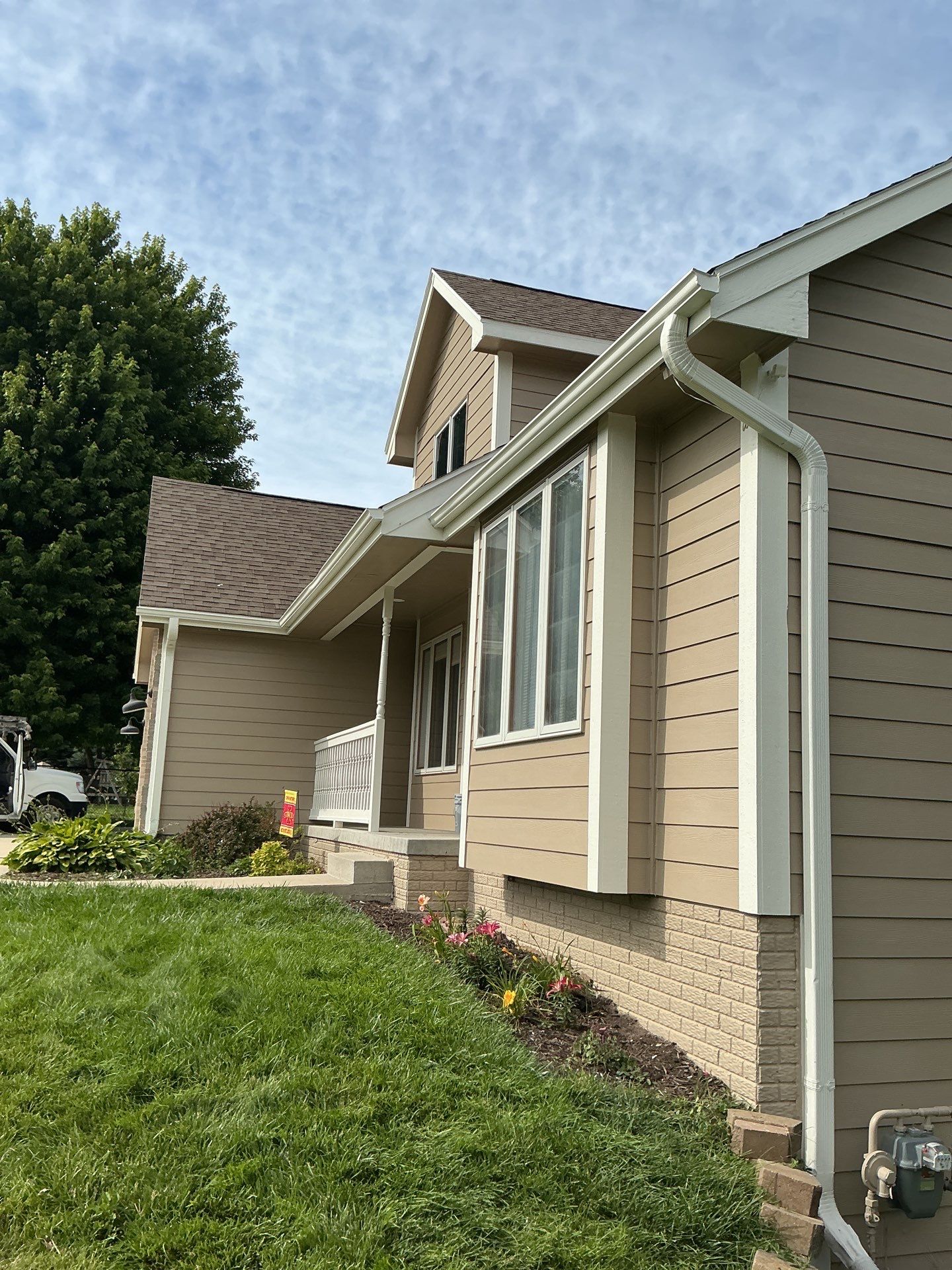 Residential Exterior Repaint  by Midwest Paint LLC