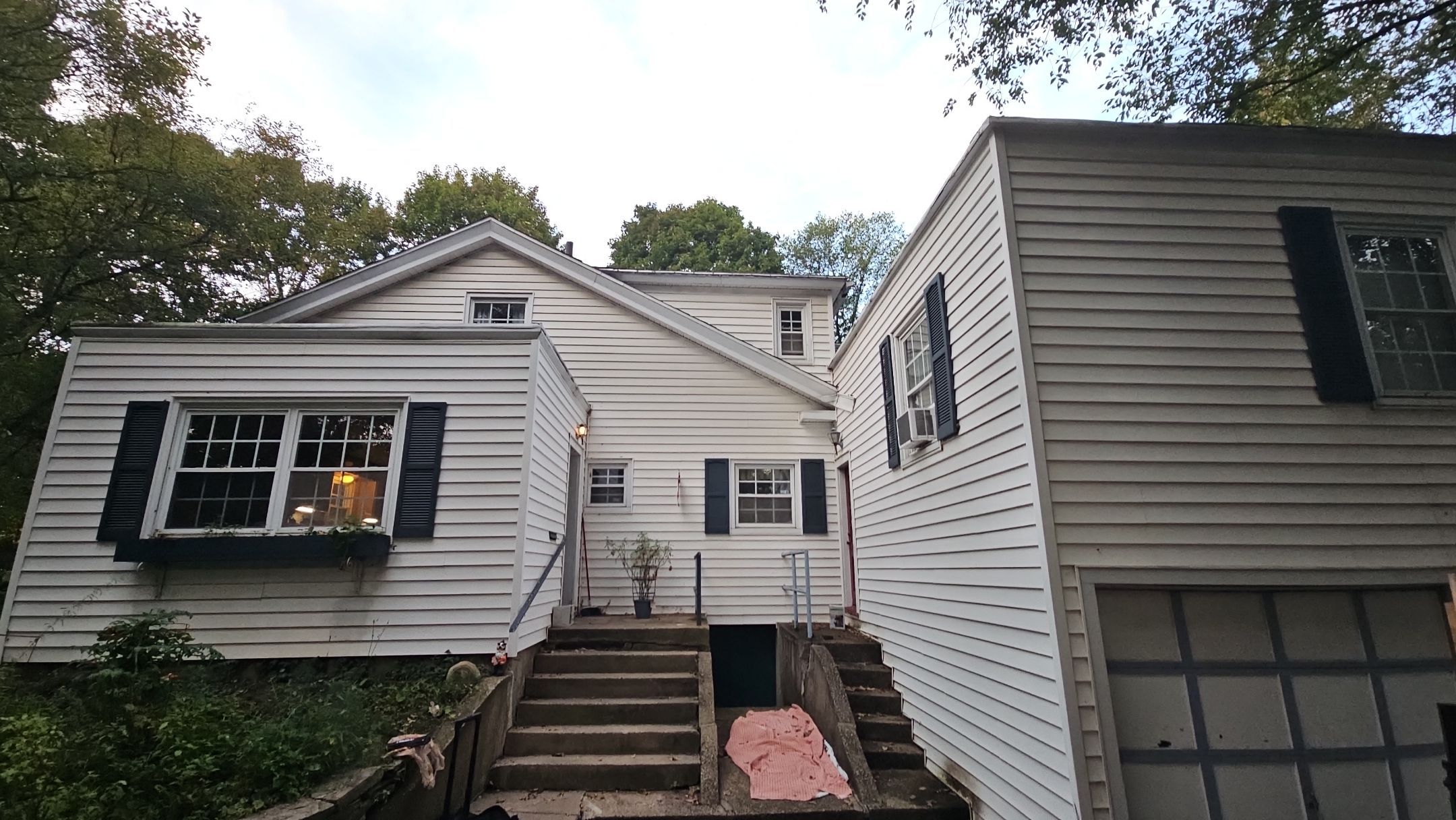 Norandex Cedar Knolls, Color: Jamestown Blue by Eagle Eye Roofing