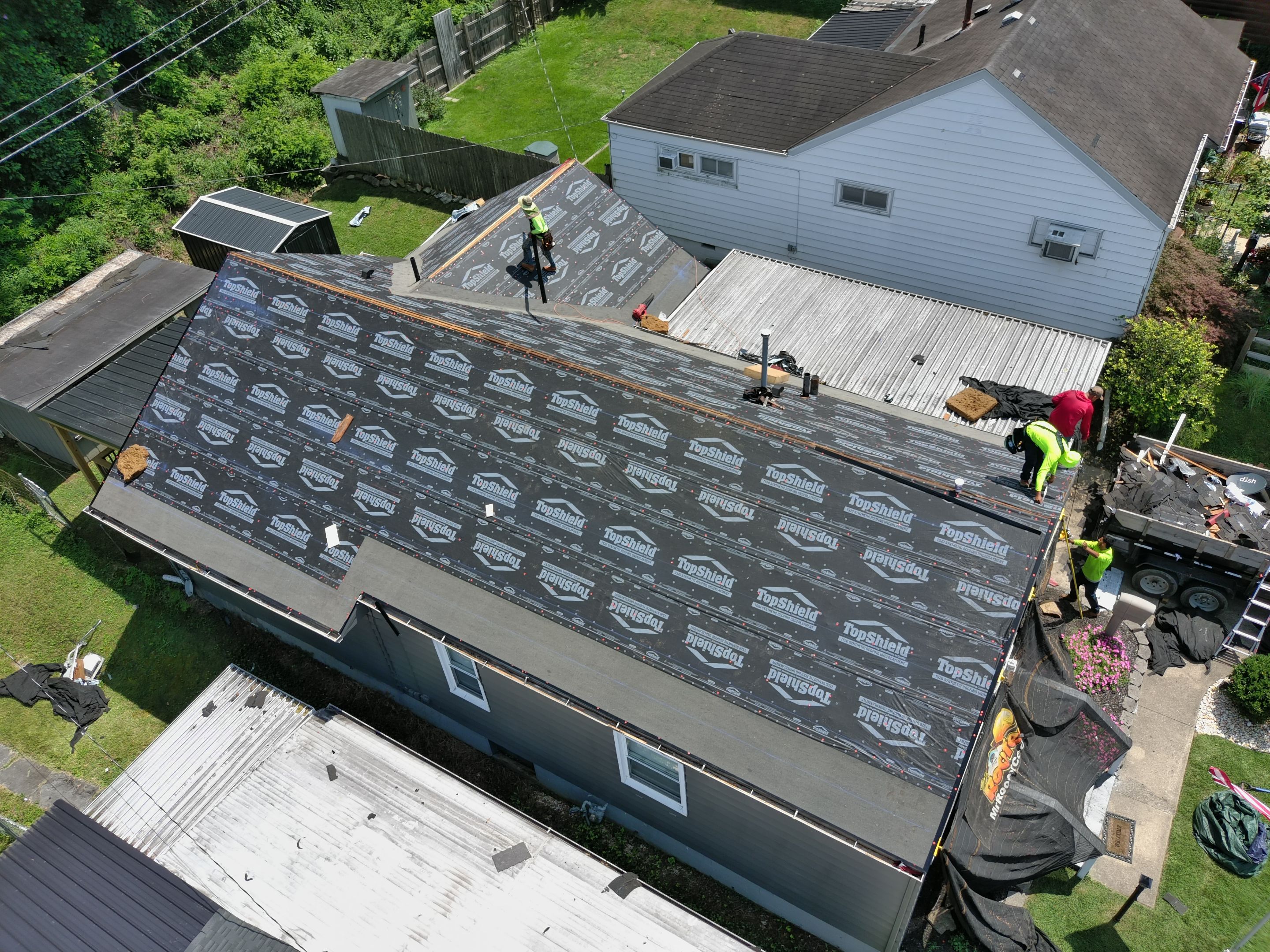 🖤 Sleek. Bold. Built to Last — Granite Black in Portsmouth! by Mr. Roofer