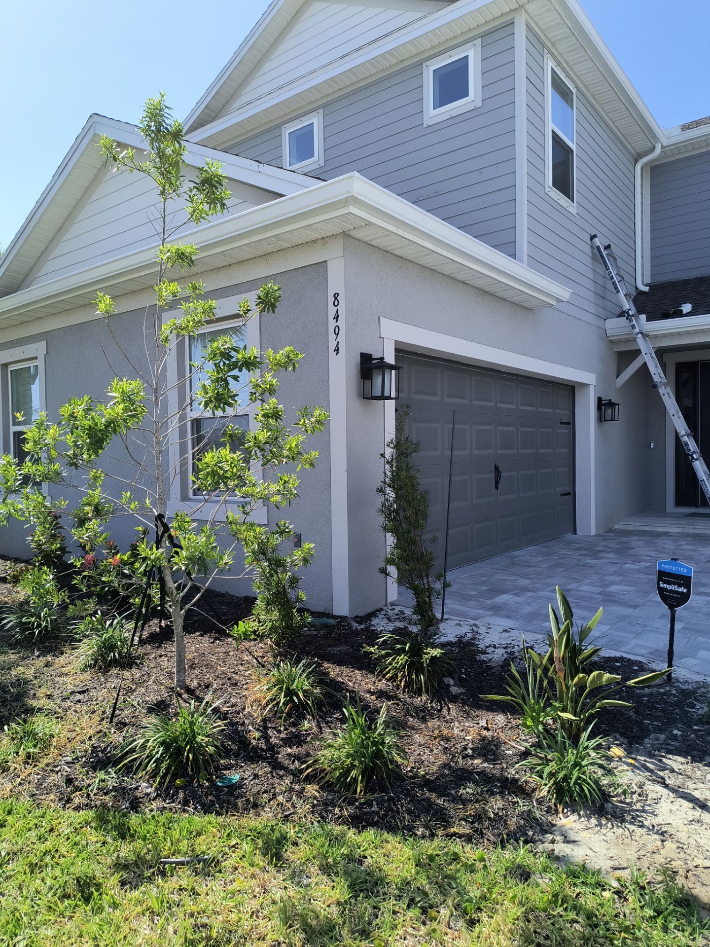 6 Inch Seamless Gutters using 6 Inch Seamless Gutters in Sarasota FL by Gutter Professors