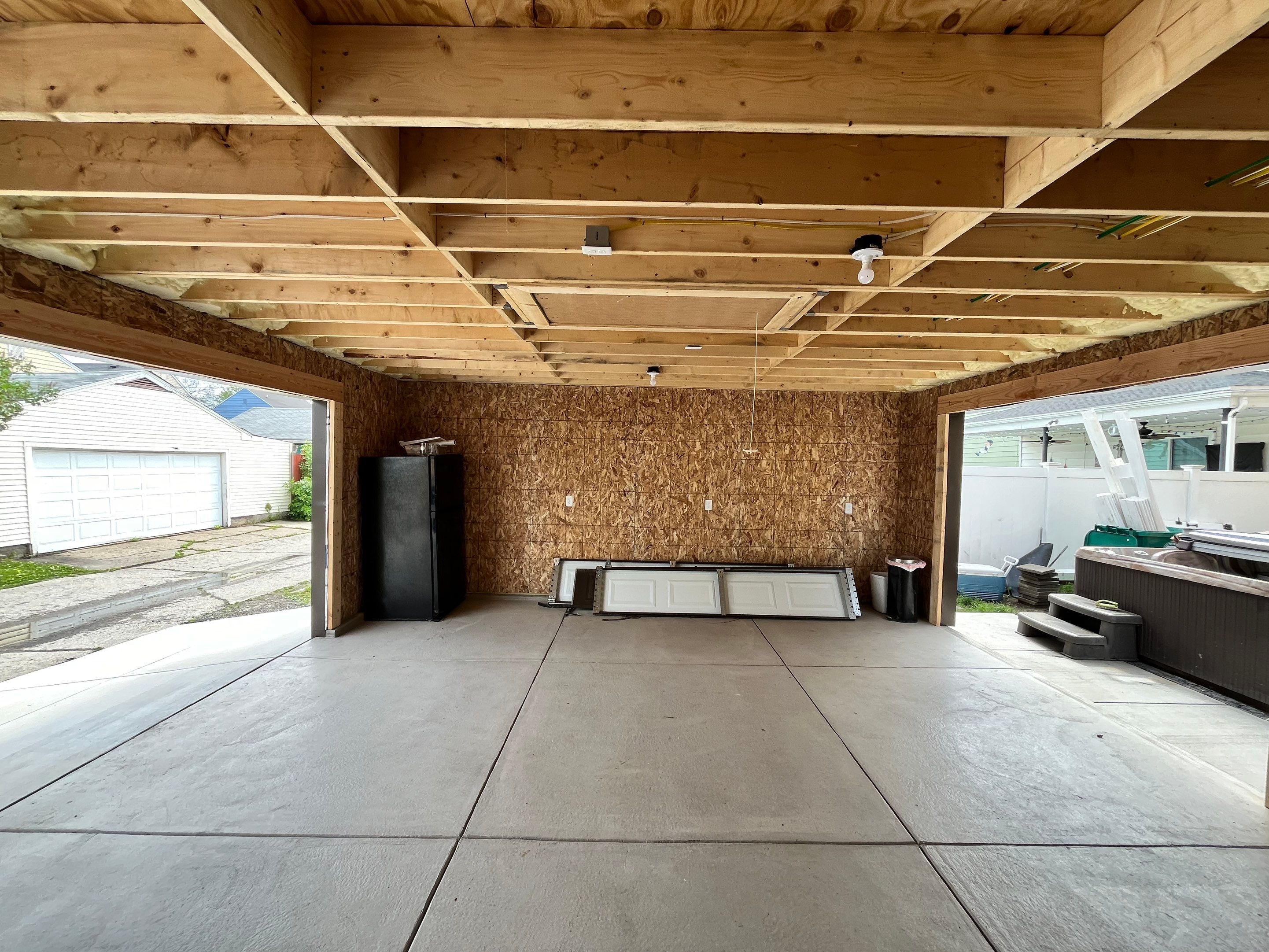 Garage by Ivy Lea Construction